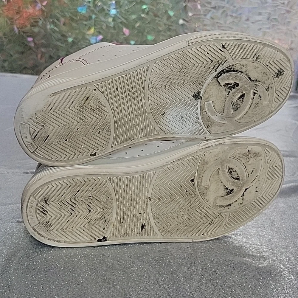 Chanel 21P Calfskin Leather White Low-top Sneakers Trainers Sz:35.5 Pink Spatter - Picture 10 of 15